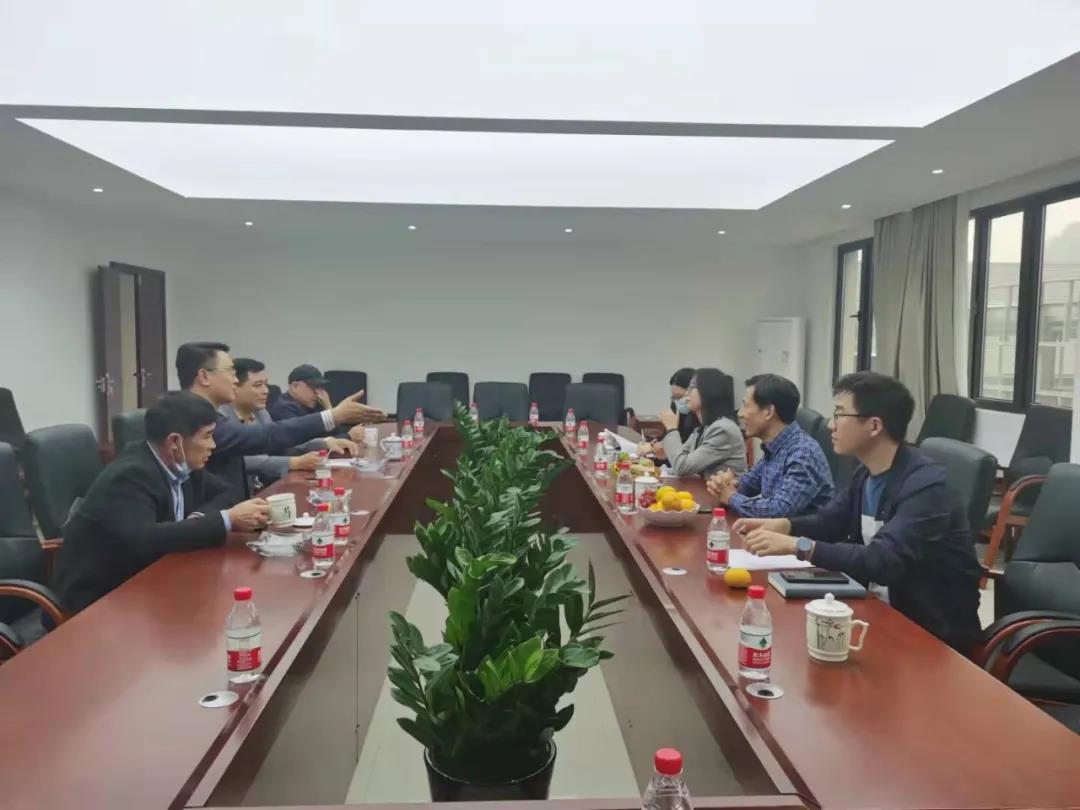 武漢設(shè)計(jì)院蒞臨飛山奇新材考察調(diào)研 武漢設(shè)計(jì)院蒞臨飛山奇新材考察調(diào)研
